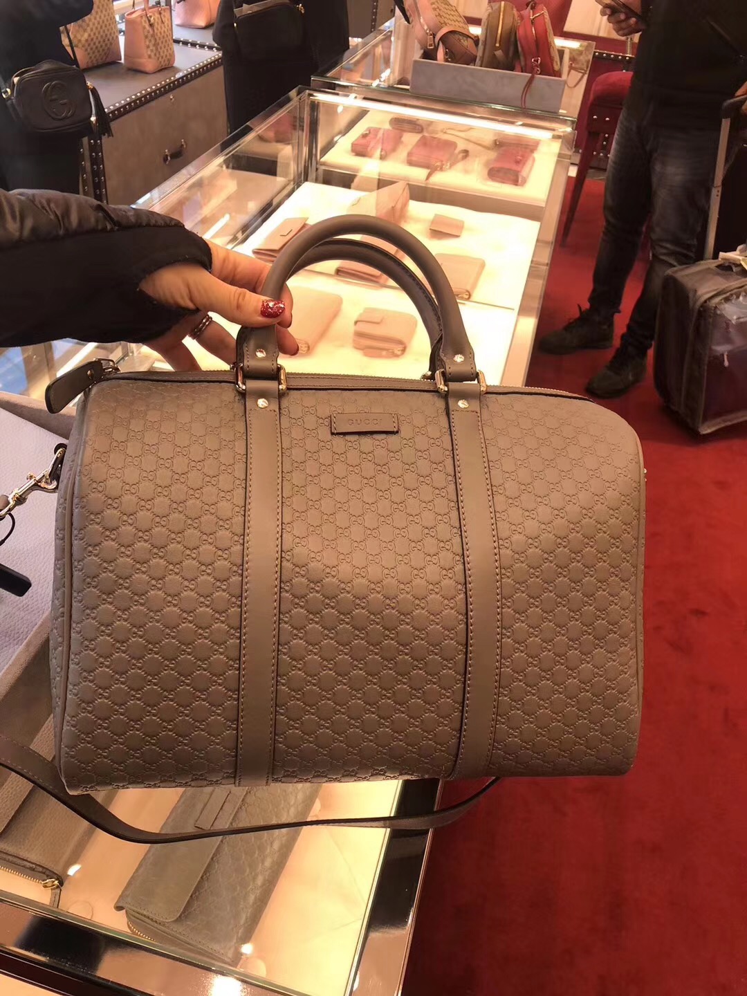 ������� ��gucci��ʿ��