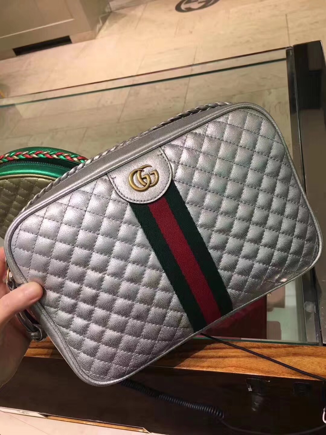 ������gucci�ķ��� ֱ����Ʒ���˲���